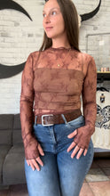 Load image into Gallery viewer, Dainty Lace Longsleeve
