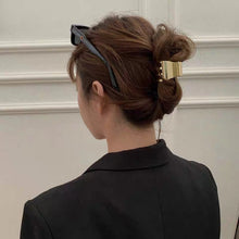 Load image into Gallery viewer, Small Hair Claw Clip

