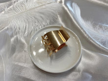 Load image into Gallery viewer, Small Hair Claw Clip
