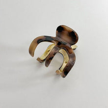 Load image into Gallery viewer, Minimalist Hair Claw Clip
